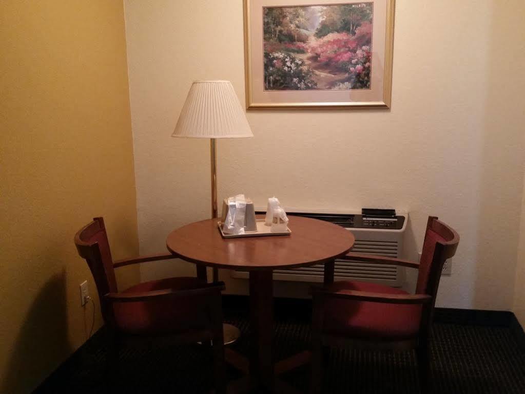 Budget Host Inn Sandusky Exteriör bild